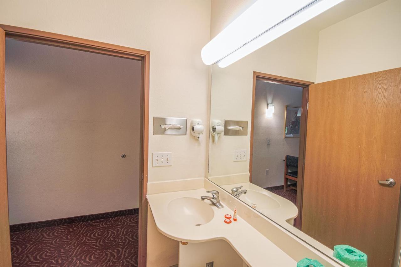 Hotel Econo & - Dallas East