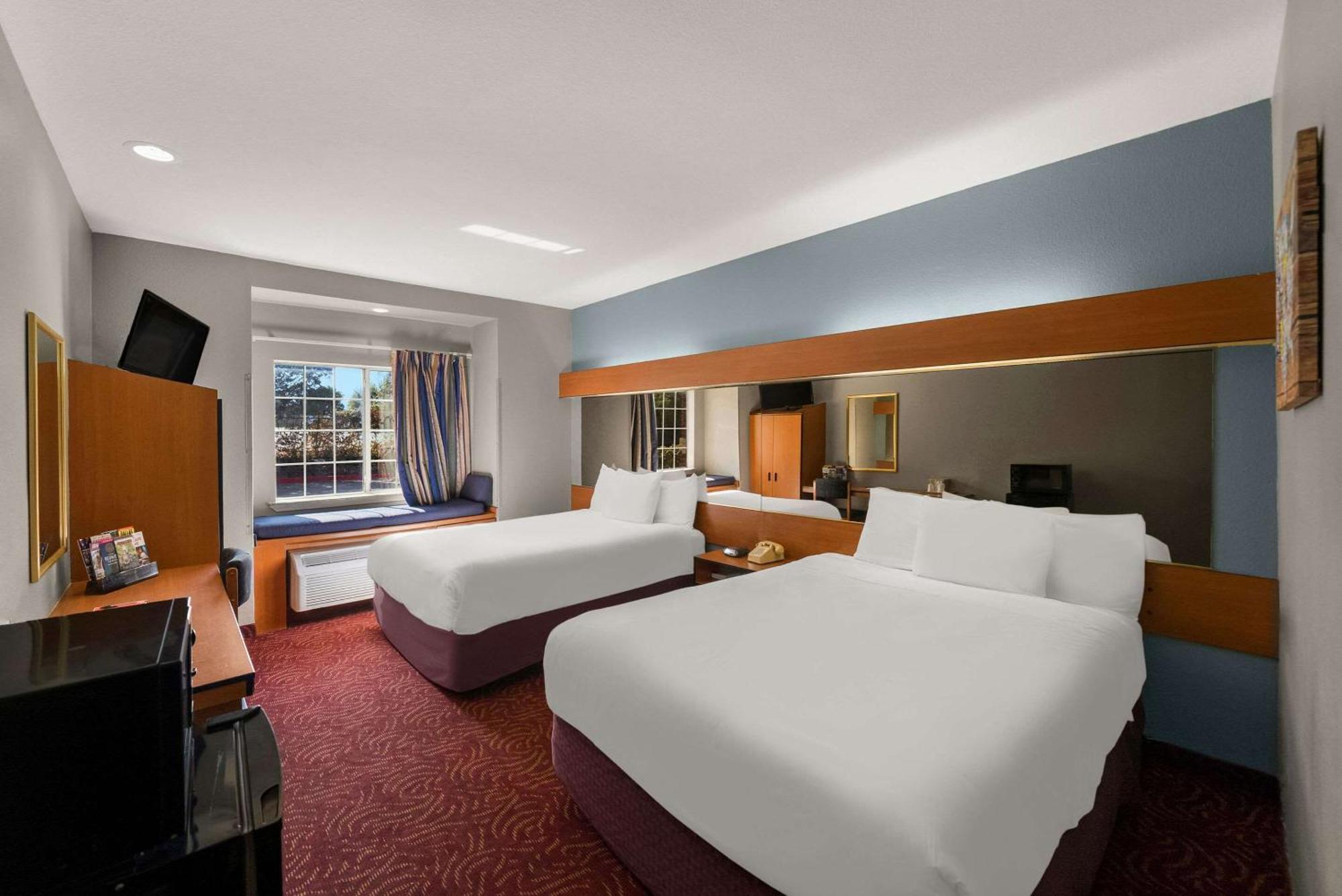 Econo & - Dallas East Hotel