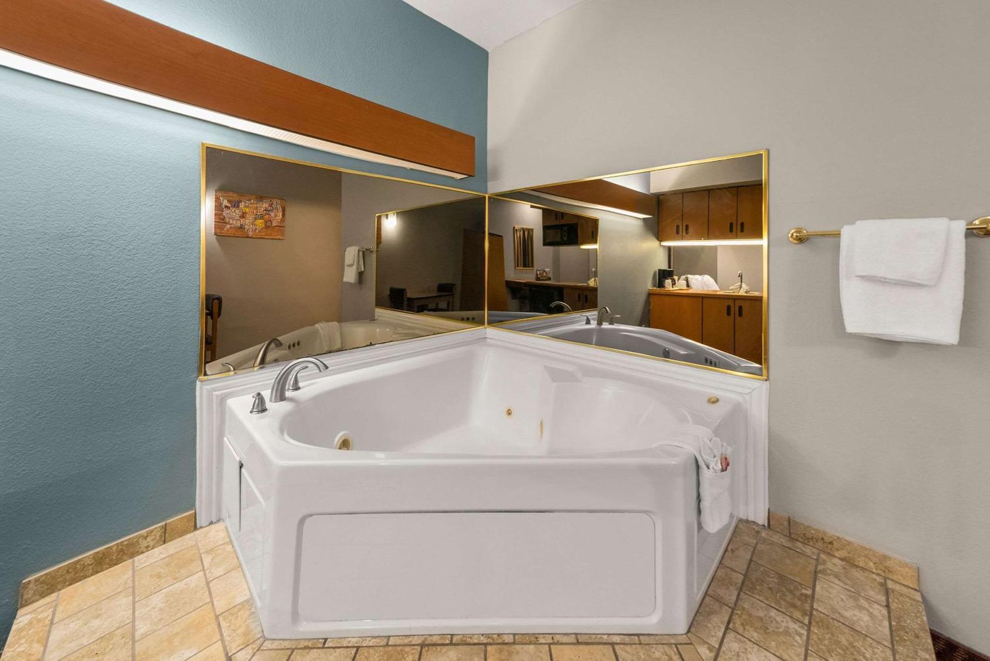 Hotel Econo & - Dallas East Mesquite