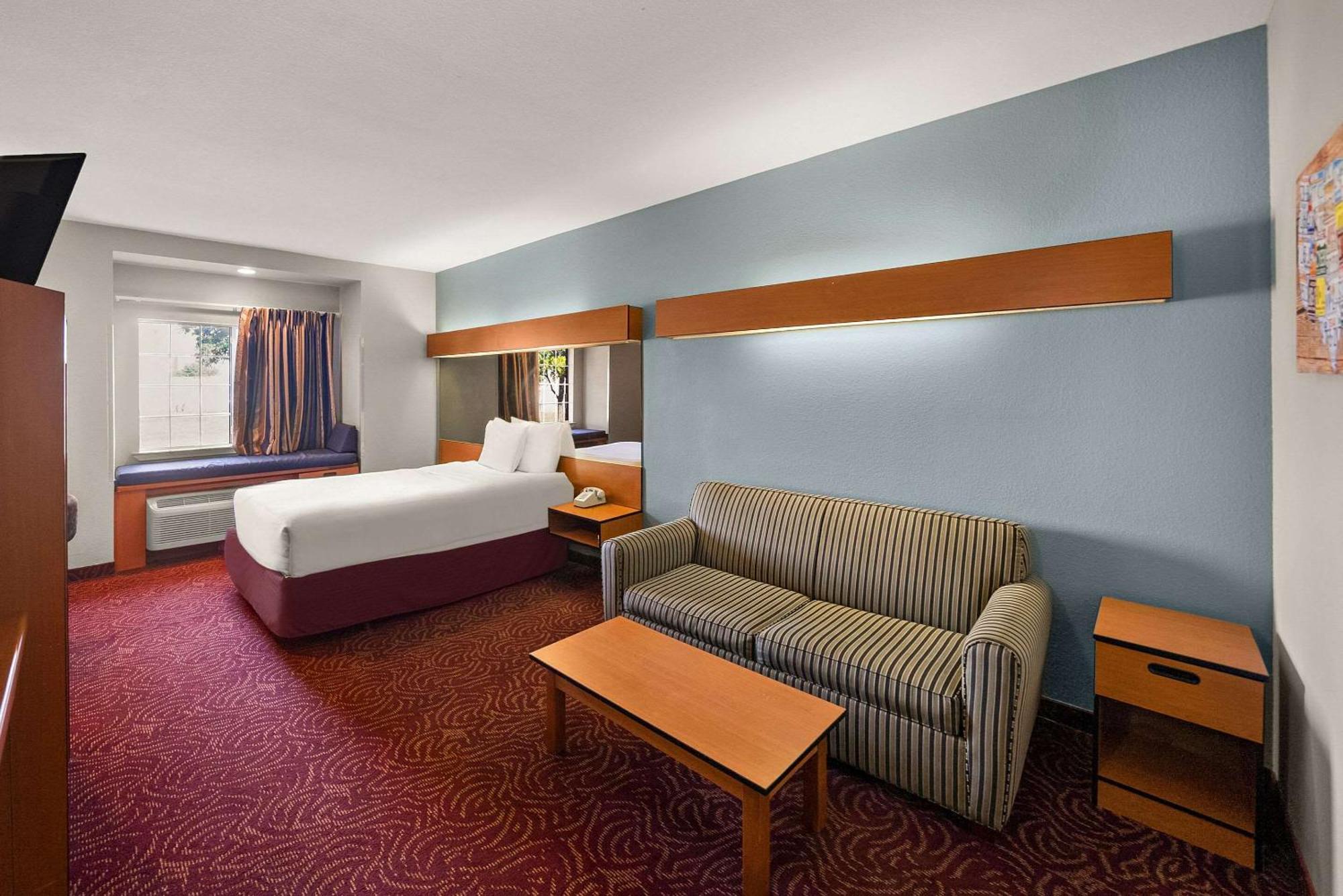 Hotel Econo & - Dallas East