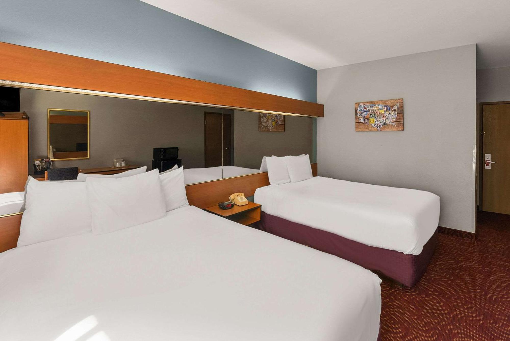 Hotel Econo & - Dallas East 2*