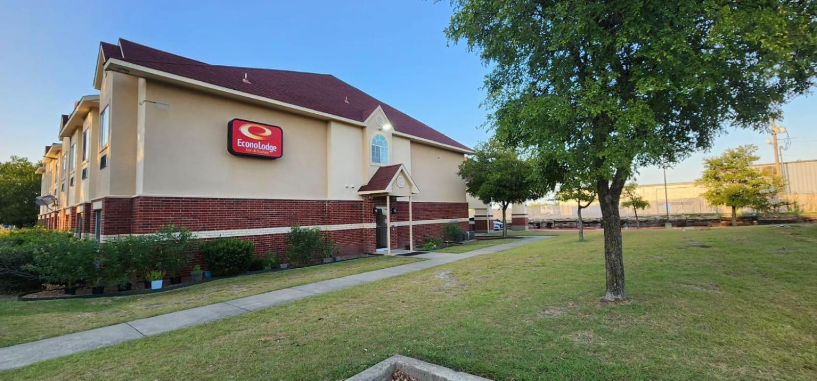 Econo & - Dallas East Hotel 2*
